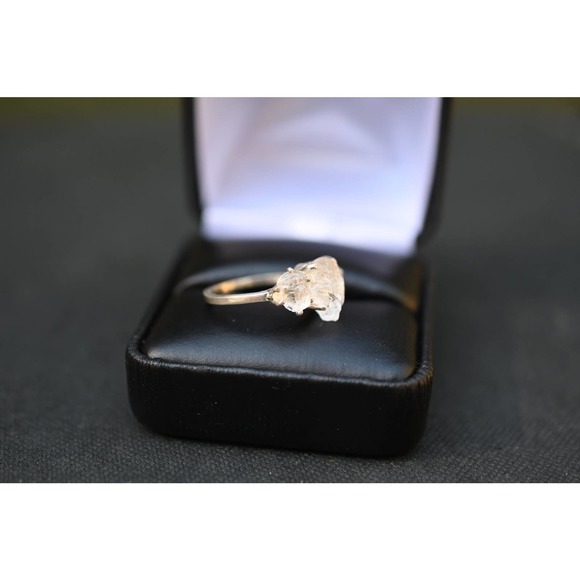 Engagement rings, raw diamond ring, raw stone ring, alternative engageme… - Picture 3 of 4